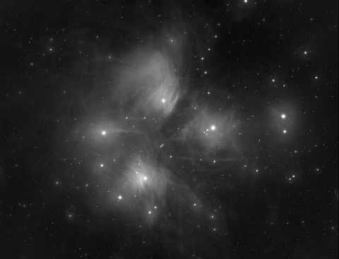 M45-01 M45 - The Pleaides (30x 300s Luminance)